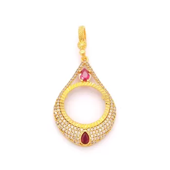 Yarım Altın Çerçeveli Kolye Ucu Altın Kaplama İşlemeli TGR-663