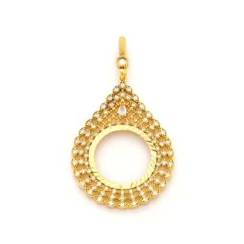 Yarım Altın Çerçeveli Kolye Ucu Altın Kaplama İşlemeli TGR-709