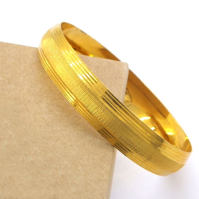 Altın Kaplama Dikey Çizgili 1 cm Bilezik BLZ-3067