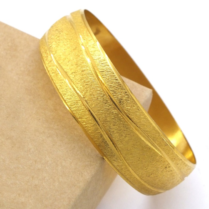 Altın Kaplama Dalgalı Çizgili 2 cm Bilezik BLZ-3069