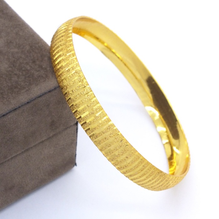 Altın Kaplama Çizgili Bilezik 0.8 cm BLZ-3051