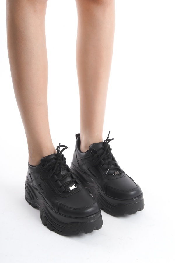 Camila Siyah Yüksek Dolgu Sneaker M025C