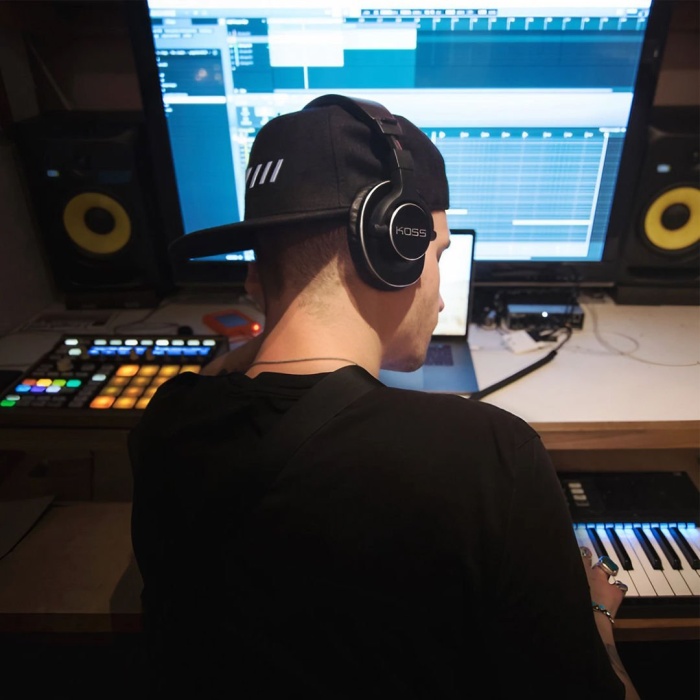 Koss 06 0005 Pro4S Kablolu Profesyonel Stüdyo Referans Kulaklığı | Alüminyum Kulaklık Kapakları Düz Frekans Tepkisi