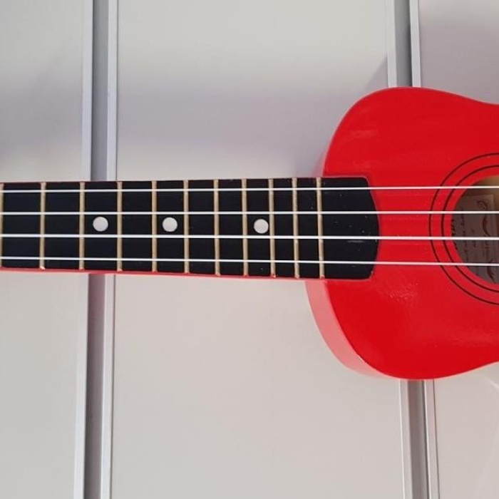 Cremonia AU01L-21RD Soprano Ukulele | 21 İnç Parlak Kırmızı