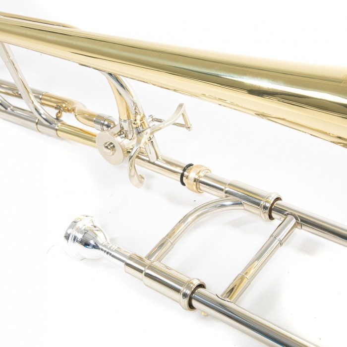 Roy Benson TT-242F Tenor Trombon (Bb/F) | Quart Valf Eklentili
