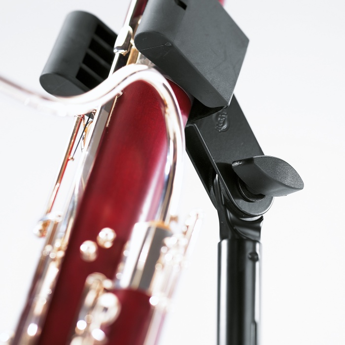 Konig & Meyer 15010-011-55 Profesyonel Fagot Sehpası | Alman Mühendisliği Dayanıklı Çelik Gövde ve Enstrümanı Çizilmelerden Koruyan Yumuşak Destekler