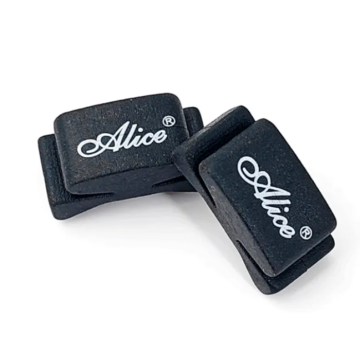 Alice A010CP Gitar Pena Tutucu - Tel Üstü Geçmeli (Aksesuar - Kompakt Seri) | Gitar Tellerine Kolayca Monte Edilen Esnek Tasarım, Sahne Kullanımı İçin İdeal | Uyum: Standart Tel Aralıklı Tüm Gitarlar