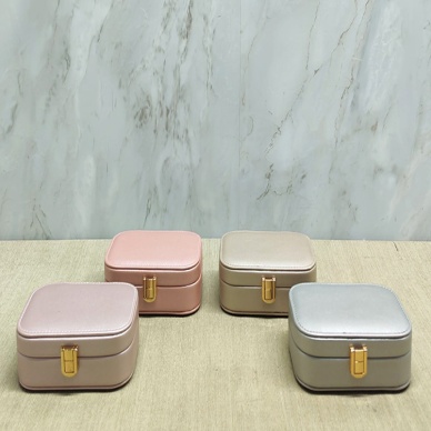 15x15 cm Makyaj Ve Takı Kutusu