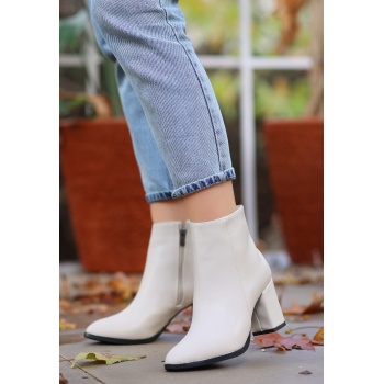 Biya Bej Cilt Topuklu Bot - Lisinya