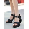 Sody Siyah Cilt Topuklu Sandalet - Lisinya