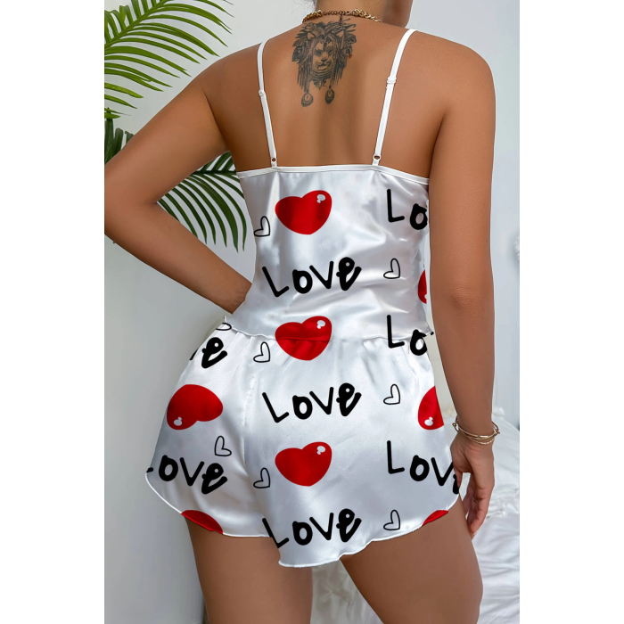 Love Desenli Beyaz Saten Şortlu Gecelik Takım