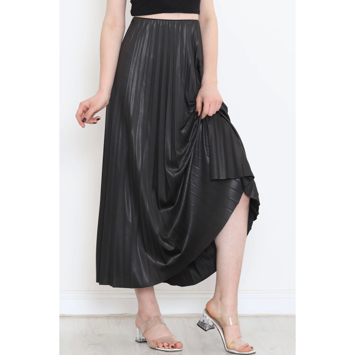 Zarif ve Modern Pileli Parlak Krep Gizli Lastikli Siyah Etek ( Lisinya )