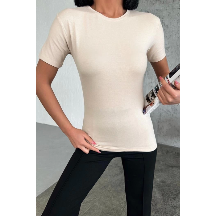 Rahat Ve Şık Kısa Kollu Bisiklet Yaka Likralı Viskon Penye Body Bej ( Lisinya )