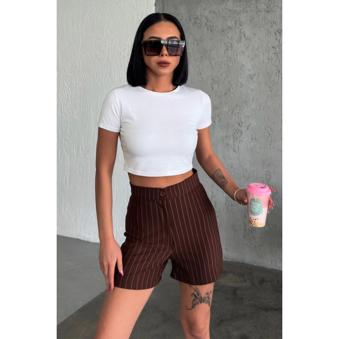 Zarif ve Şıklığı Bir Arada Sunan Yüksek Bel Krep Esnek Çimalı Çizgili Şort Kahverengi ( Lisinya )