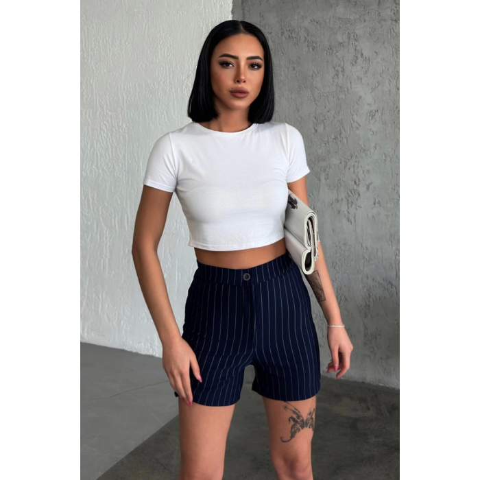 Zarif ve Şıklığı Bir Arada Sunan Yüksek Bel Krep Esnek Çimalı Çizgili Şort Lacivert ( Lisinya )