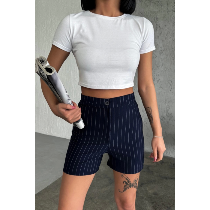 Zarif ve Şıklığı Bir Arada Sunan Yüksek Bel Krep Esnek Çimalı Çizgili Şort Lacivert ( Lisinya )