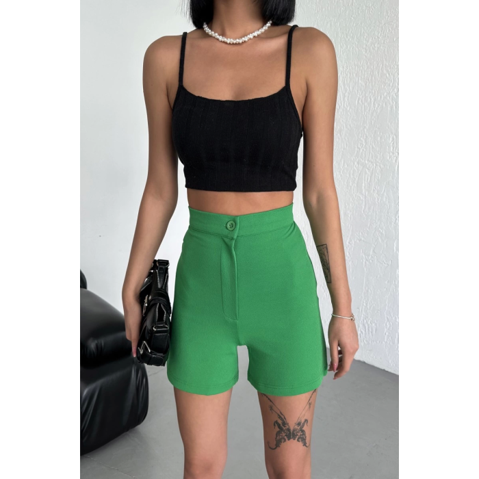 Tarz ve Rahatlığı Bir Arada Sunan Yüksek Bel Esnek Likralı Krep Şort Yeşil ( Lisinya )