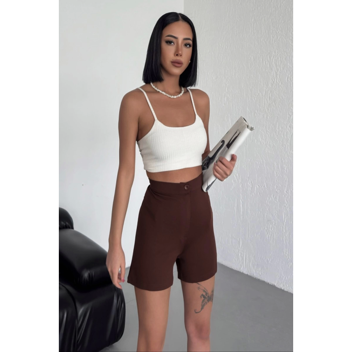 Tarz ve Rahatlığı Bir Arada Sunan Yüksek Bel Esnek Likralı Krep Şort Kahverengi ( Lisinya )
