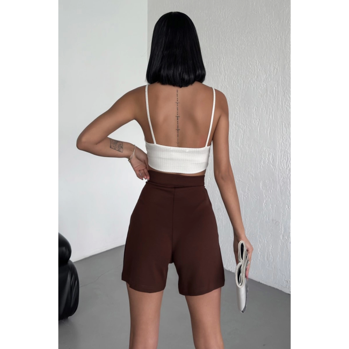 Tarz ve Rahatlığı Bir Arada Sunan Yüksek Bel Esnek Likralı Krep Şort Kahverengi ( Lisinya )