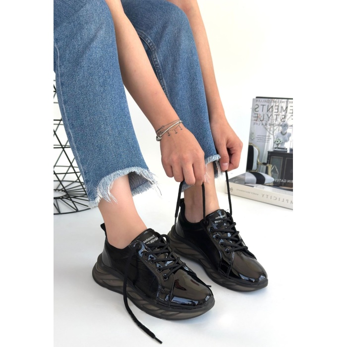 Piona Siyah Rugan Gri Tabanlı Spor Ayakkabı - Lisinya