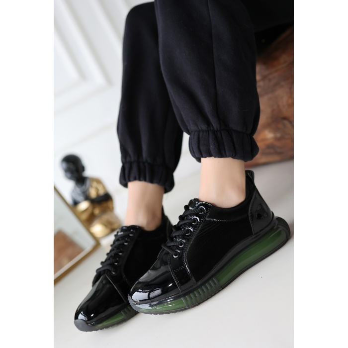 Piona Siyah Rugan Yeşil Tabanlı Spor Ayakkabı - Lisinya