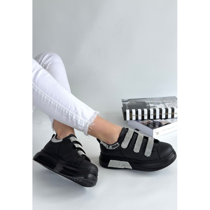 Elika Siyah Cilt Cırt Cırtlı Spor Ayakkabı - Lisinya