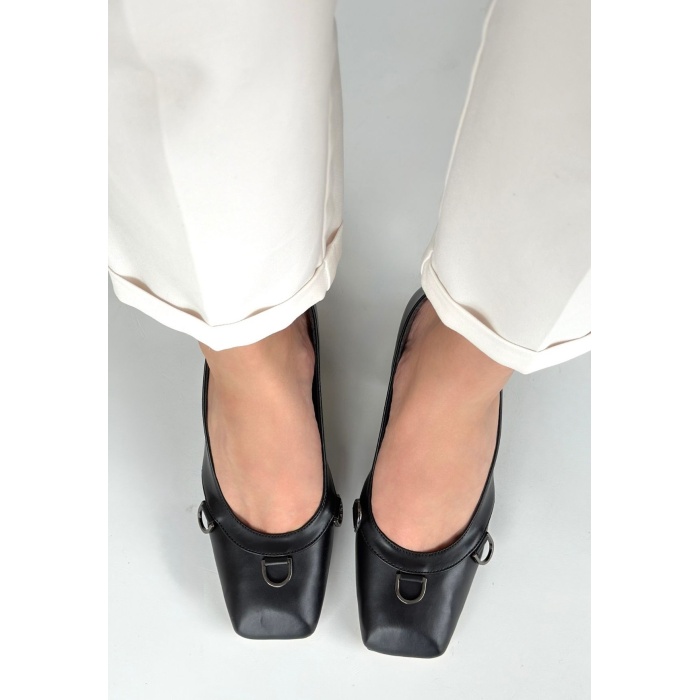 Cande Siyah Cilt Topuklu Ayakkabı - Lisinya