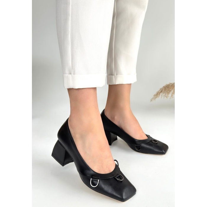 Cande Siyah Cilt Topuklu Ayakkabı - Lisinya