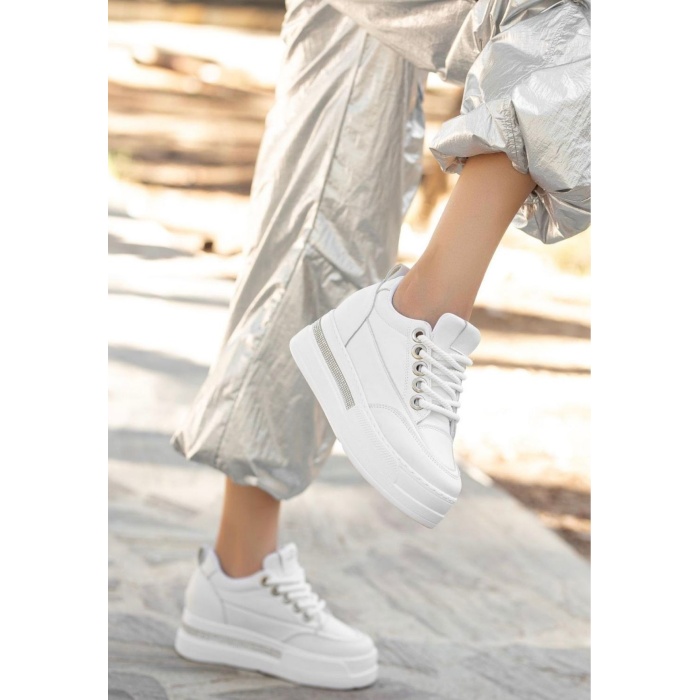 Lulu Beyaz Cilt Bağcıklı Spor Ayakkabı - Lisinya