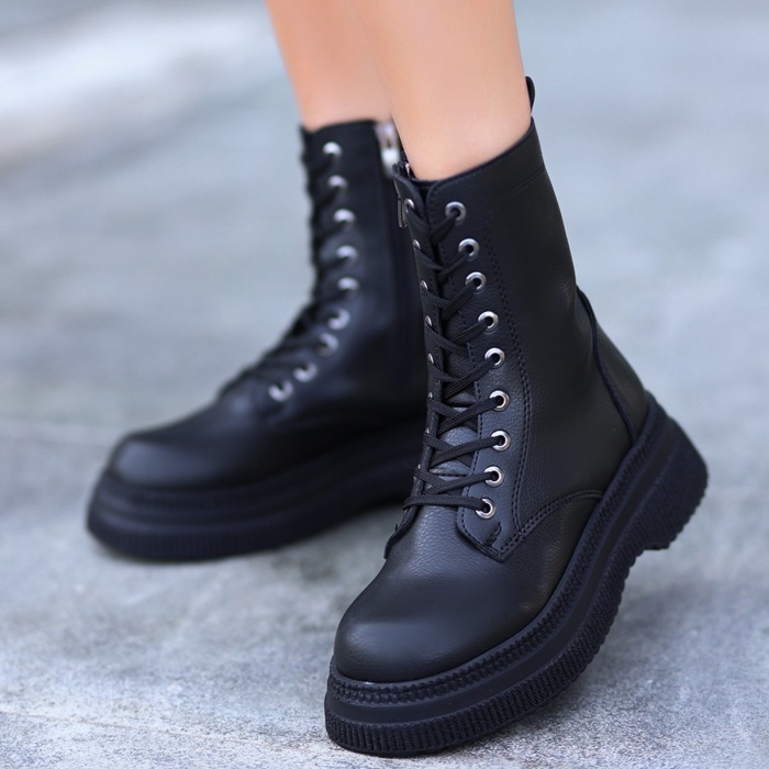 Roxan Siyah Cilt Bağcıklı Bot - Lisinya