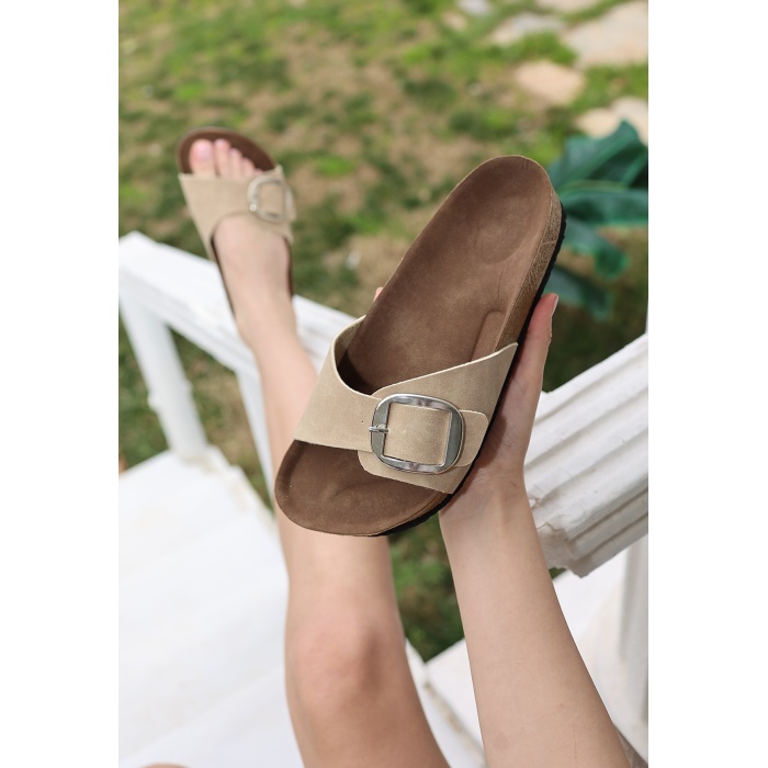 Zooy Bej Nubuk Terlik - Lisinya