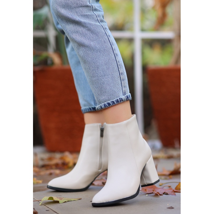 Biya Bej Cilt Topuklu Bot - Lisinya