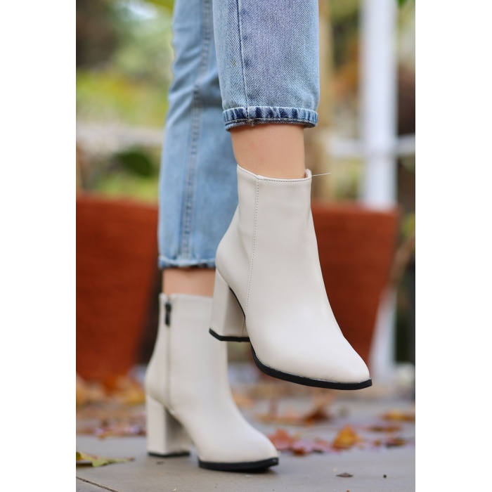 Biya Bej Cilt Topuklu Bot - Lisinya