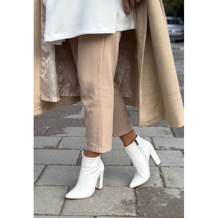 Loora Beyaz Rugan Desenli Topuklu Bot - Lisinya