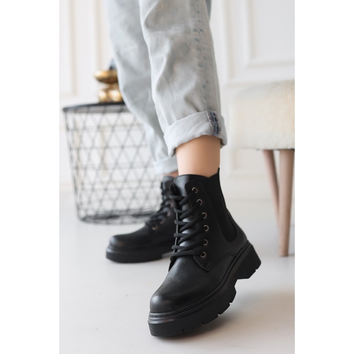 Daum Siyah Cilt Bağcıklı Bot - Lisinya