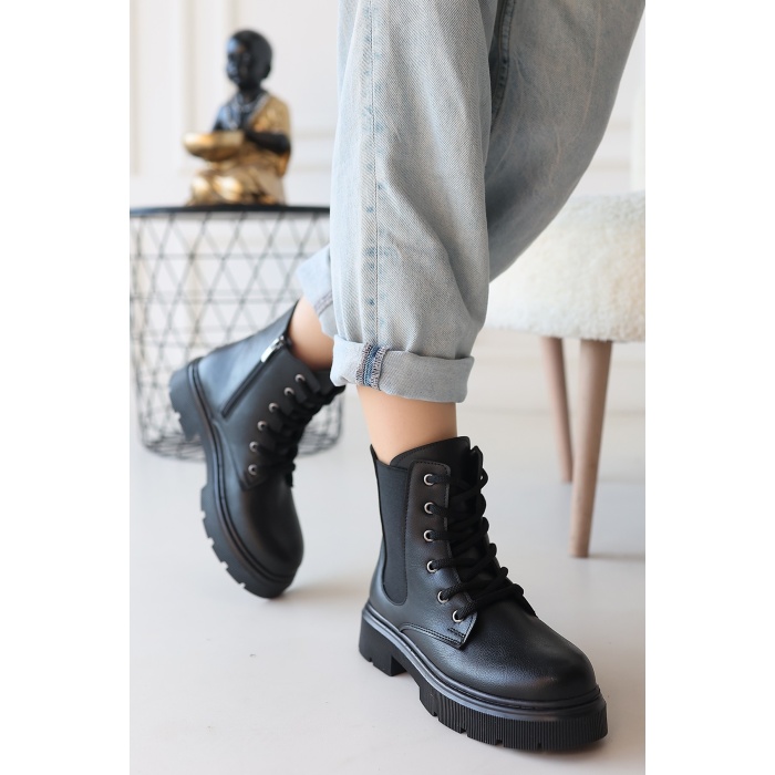 Daum Siyah Cilt Bağcıklı Bot - Lisinya