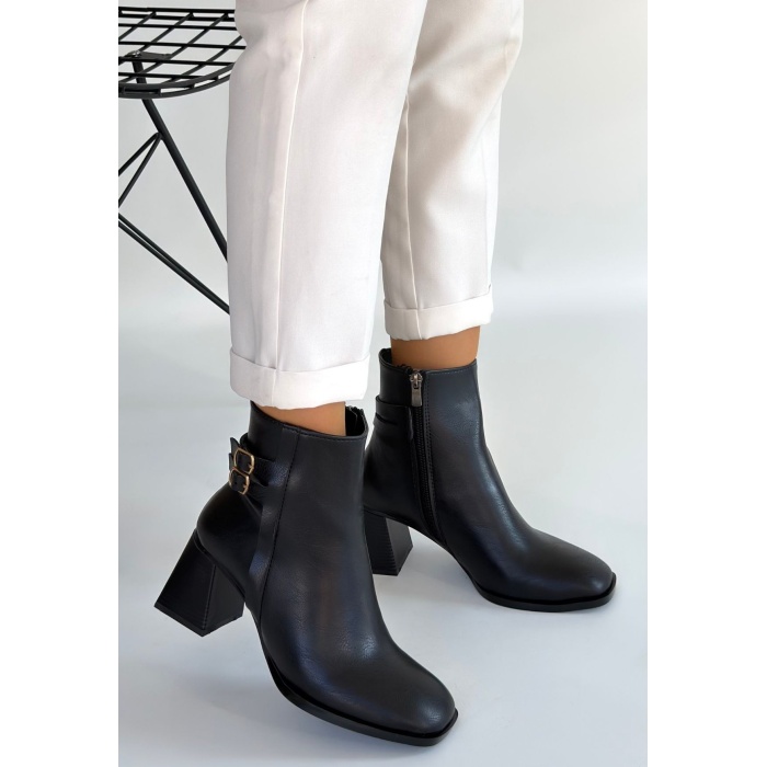 Kanda Siyah Cilt Topuklu Bot - Lisinya