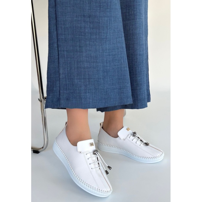 Warte Beyaz Deri Bağcıklı Spor Ayakkabı - Lisinya