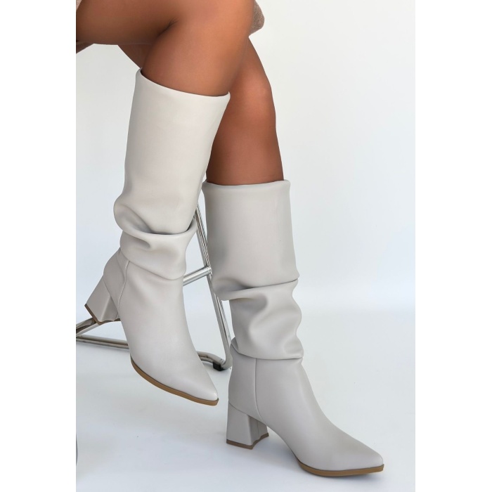 Pitay Bej Cilt Topuklu Çizme - Lisinya