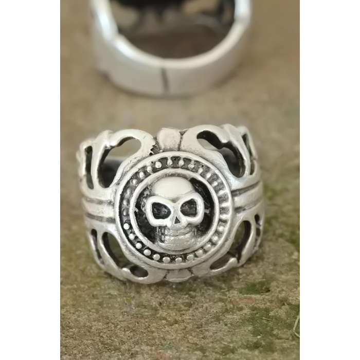 Eskitme Gümüş Renk Metal Kuru Kafa Tasarım Ayarlamalı Erkek Yüzük - Lisinya