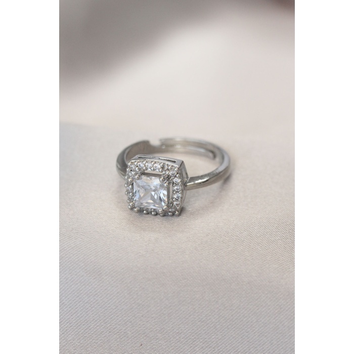 Gümüş Renk Baget ve Zirkon Taşlı Kare Yüzük - Lisinya