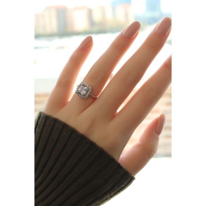 Gümüş Renk Baget ve Zirkon Taşlı Kare Yüzük - Lisinya