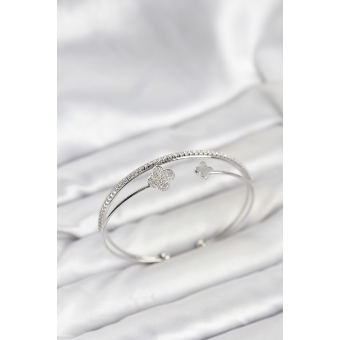 Yonca Model Pirinç Gümüş Renk Kadın Bileklik - Lisinya