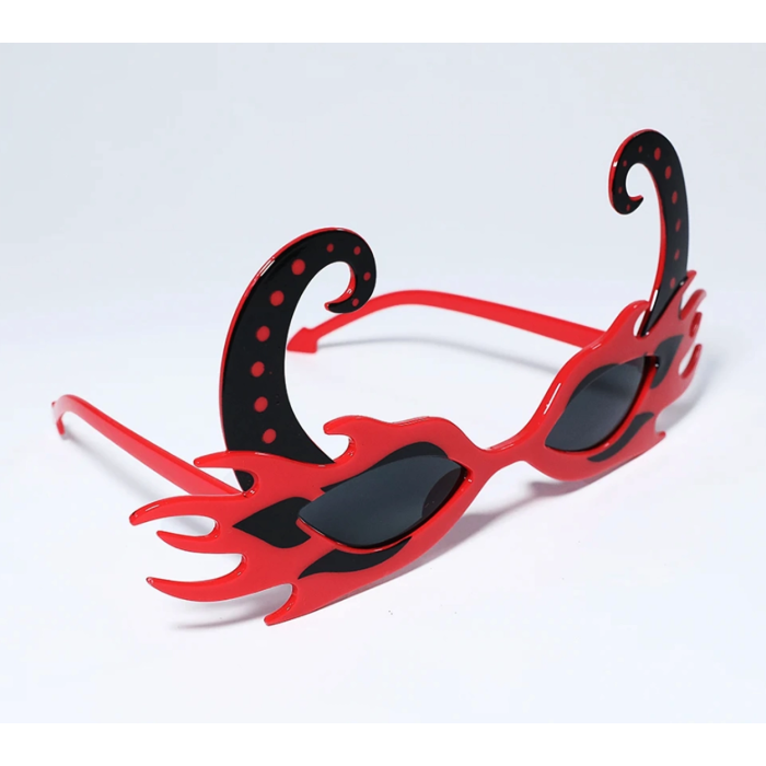Siyah Boynuzlu Kırmızı Renk Alevli Parti Gözlüğü 21x10 Cm - Lisinya