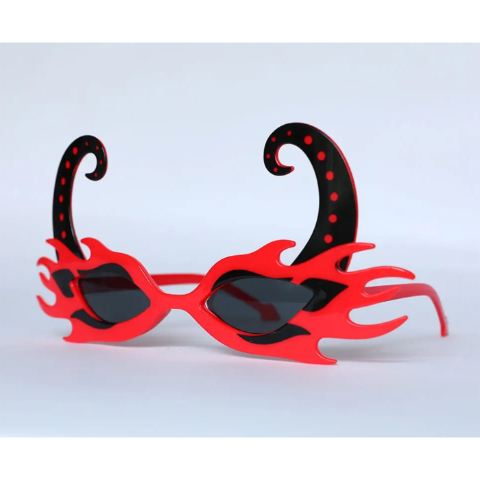 Siyah Boynuzlu Kırmızı Renk Alevli Parti Gözlüğü 21x10 Cm - Lisinya