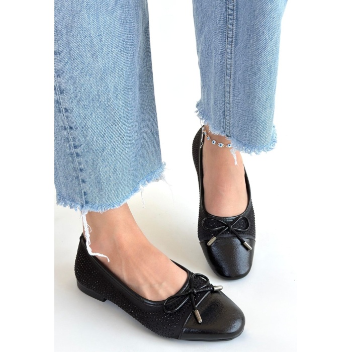 Etya Siyah Cilt Babet Ayakkabı - Lisinya