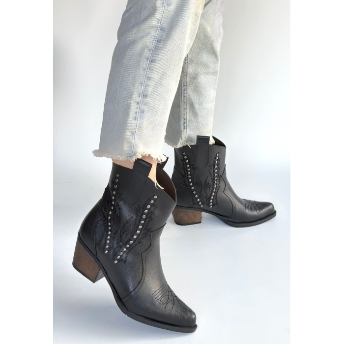 Matin Siyah Cilt Topuklu Bot - Lisinya