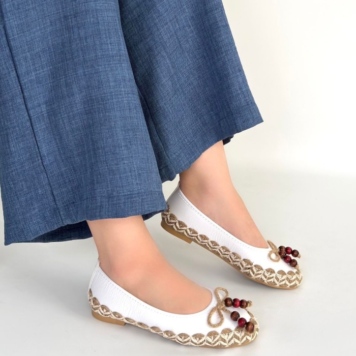 Ilwe Beyaz Cilt Babet Ayakkabı - Lisinya