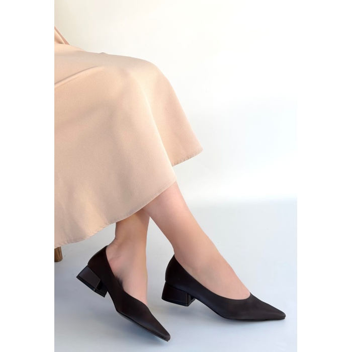 Ferla Acı Kahve Cilt Topuklu Ayakkabı - Lisinya