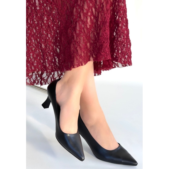 Mırta Siyah Cilt Topuklu Ayakkabı - Lisinya